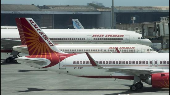 Domestic air traffic fell to about 30 million passengers during April and December 2020, from 108 million passengers compared to the year earlier, owing to the Covid-19 pandemic and the restrictions. (HT FILE) Domestic air traffic fell to about 30 million passengers during April and December 2020, from 108 million passengers compared to the year earlier, owing to the Covid-19 pandemic and the restrictions. (HT FILE)