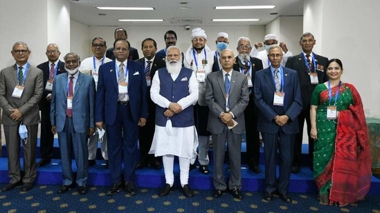 Prime Minister Narendra Modi met 'Muktijoddhas', the liberation war fighters of Bangladesh, in Dhaka today. (ANI)