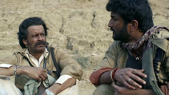 Manoj Bajpayee and Sushant Singh Rajput in a still from Sonchiriya.