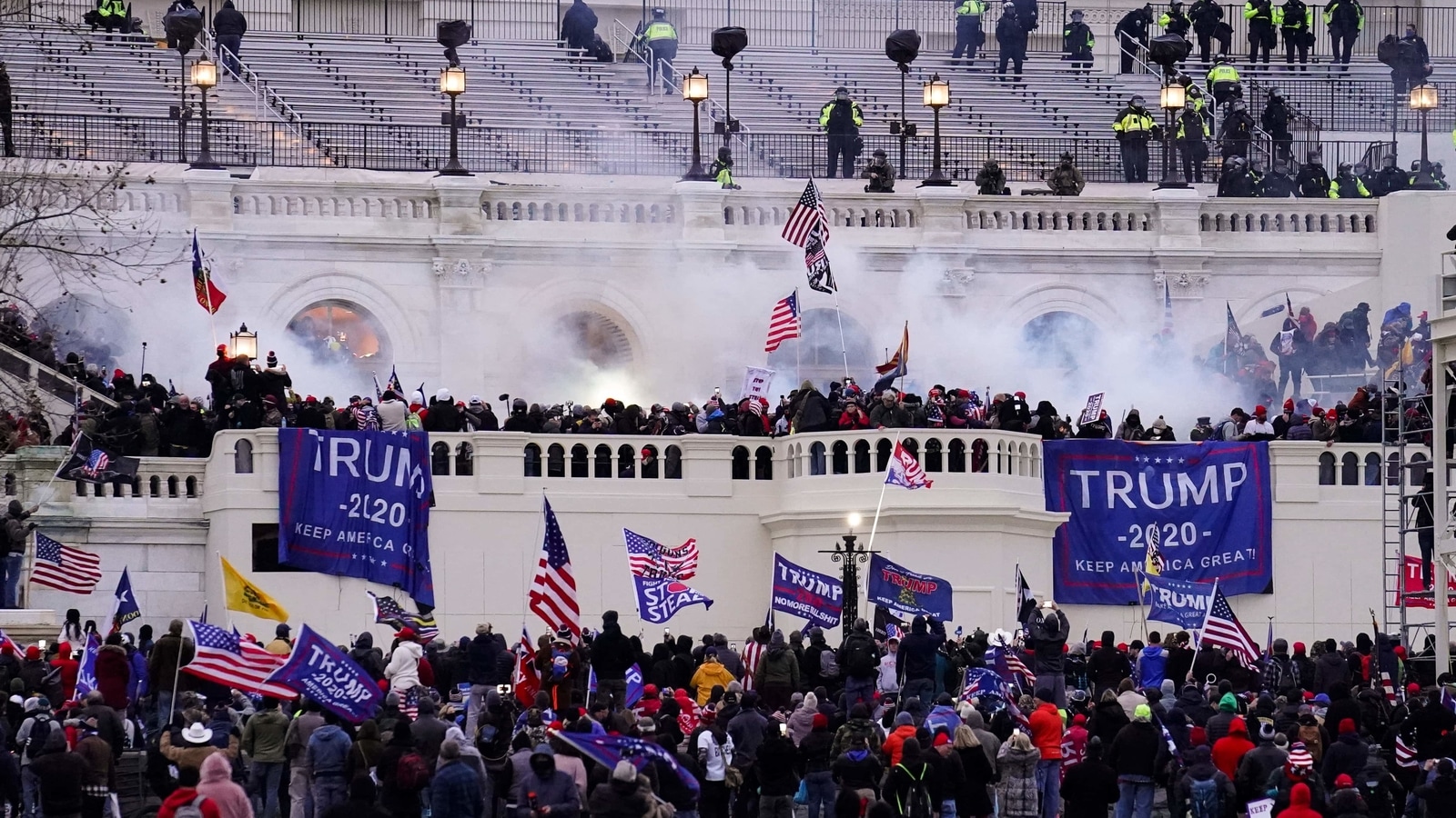 Prosecutors struggle with consistent story on US Capitol riots