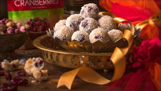 Recipe: Whip up some cranberry coconut laddoos to make guests drool on Holi 2021(Del Monte)