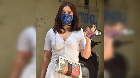 To accessorise her look, she went for a side sling Gucci bag and teamed it with a pair of quirky slides.(Varinder Chawla)