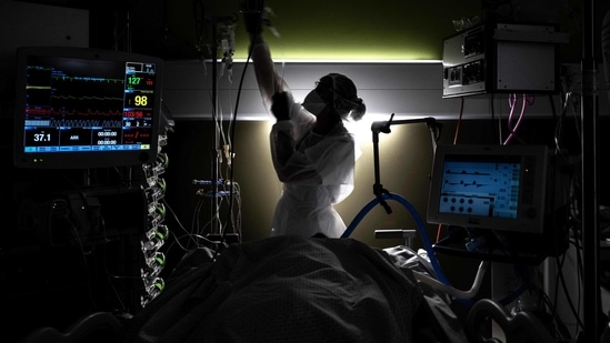 Since mid-March, Covid-19 deaths have started trending upward again worldwide even as the numbers improved in the US and UK.(AFP) Since mid-March, Covid-19 deaths have started trending upward again worldwide even as the numbers improved in the US and UK.(AFP)