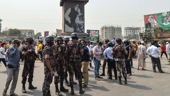 At least 10 protesters were killed in clashes with police during demonstrations organised by Islamist groups against the Indian leader's visit.(AFP)