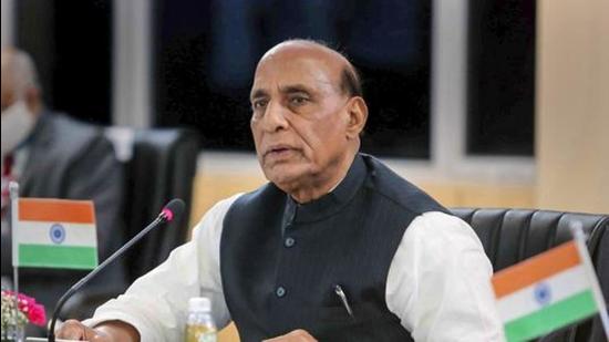 **HANDOUT PHOTO MADE AVAILABLE FROM PRO ON FEB. 3, 2021** Bengaluru: Defence Minister Rajnath Singh vaddresses the Chiefs of Air Staff Conclave at the biennial event, Aero India 2021 at the Air Force Station, Yelahanka, in Bengaluru, Wednesday, Feb. 3, 2021. (PTI Photo) (PTI02_03_2021_000213B) (PTI) **HANDOUT PHOTO MADE AVAILABLE FROM PRO ON FEB. 3, 2021** Bengaluru: Defence Minister Rajnath Singh vaddresses the Chiefs of Air Staff Conclave at the biennial event, Aero India 2021 at the Air Force Station, Yelahanka, in Bengaluru, Wednesday, Feb. 3, 2021. (PTI Photo) (PTI02_03_2021_000213B) (PTI)