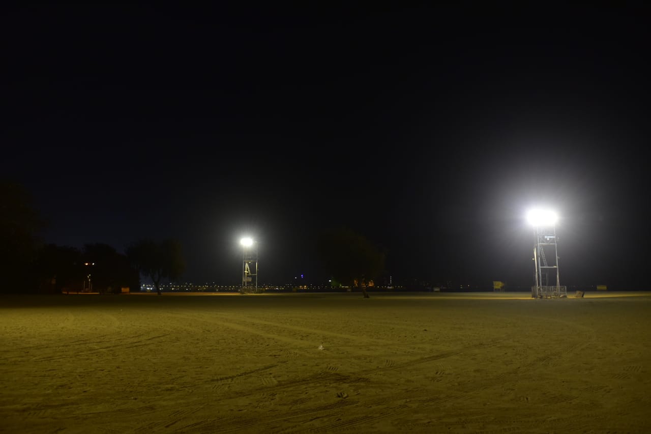 An empty Girgoan Chowpatty beach on Sunday night. (Anshuman Poyrekar/HT Photo) (Anshuman Poyrekar/HT Photo) An empty Girgoan Chowpatty beach on Sunday night. (Anshuman Poyrekar/HT Photo) (Anshuman Poyrekar/HT Photo)