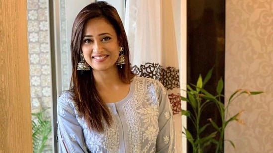 Shweta Tiwari opens up about the social judgement passed on her after Abhinav Kohli leaked their chat and made several allegations. 