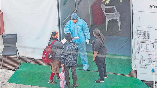 People enquire at the jumbo facility at COEP. In less than a week, the jumbo facility will have 500 beds available for Covid patients which can be increased up to 800 beds if needed, according to Pune mayor Murlidhar Mohol. (Pratham Gokhale/HT Photo) People enquire at the jumbo facility at COEP. In less than a week, the jumbo facility will have 500 beds available for Covid patients which can be increased up to 800 beds if needed, according to Pune mayor Murlidhar Mohol. (Pratham Gokhale/HT Photo)