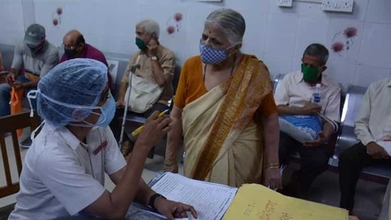 Mumbai on Sunday reported the highest single-day rise in Covid-19 cases by adding 6,923 new infections, taking the total tally to 3,98,674. Mumbai on Sunday reported the highest single-day rise in Covid-19 cases by adding 6,923 new infections, taking the total tally to 3,98,674.