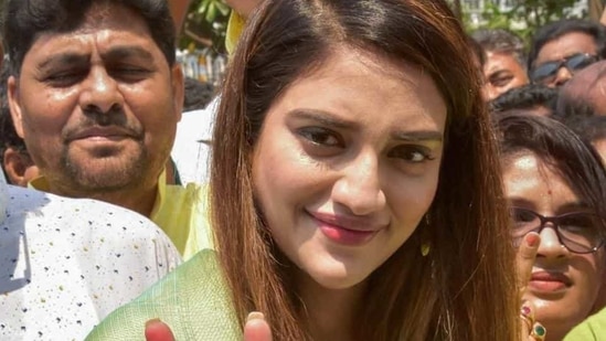 In the video, Nusrat Jahan is heard saying in Bangla that she has been campaigning for more than an hour and can’t do it even for the chief minister.(PTI)