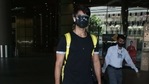 Shahid Kapoor spotted at the Mumbai airport on Tuesday.(Varinder Chawla) Shahid Kapoor spotted at the Mumbai airport on Tuesday.(Varinder Chawla)