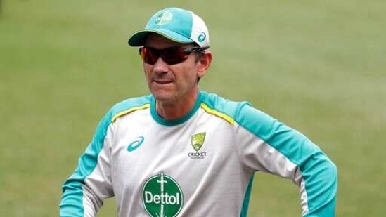 Australia's head coach Justin Langer waits for his players before they train at the Sydney Cricket Ground in Sydney, Tuesday, Jan. 5, 2021, ahead of their cricket test against India starting Thursday. (AP Photo/Rick Rycroft)(AP)