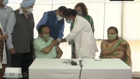 Union health minister Dr Harsh Vardhan at Delhi's Delhi Heart &amp; Lung Institute.
