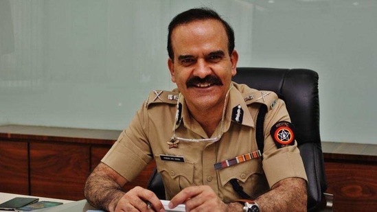 Param Bir Singh claimed Deshmukh had asked police officers, including suspended assistant police inspector Sachin Vaze, who has been arrested by the NIA in the case of bomb scare near industrialist Mukesh Ambani's residence in Mumbai, to collect ₹100 crore each month from bars and restaurants. (HT file photo) Param Bir Singh claimed Deshmukh had asked police officers, including suspended assistant police inspector Sachin Vaze, who has been arrested by the NIA in the case of bomb scare near industrialist Mukesh Ambani's residence in Mumbai, to collect ₹100 crore each month from bars and restaurants. (HT file photo)