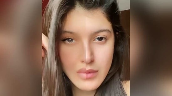 Shanaya Kapoor gave fans a look at her bare face, without any filters, in the video.