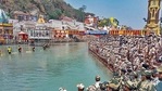 ITBP and CRPF personnel take pledge for a safe Kumbh, in Haridwar on Sunday.(PTI) ITBP and CRPF personnel take pledge for a safe Kumbh, in Haridwar on Sunday.(PTI)
