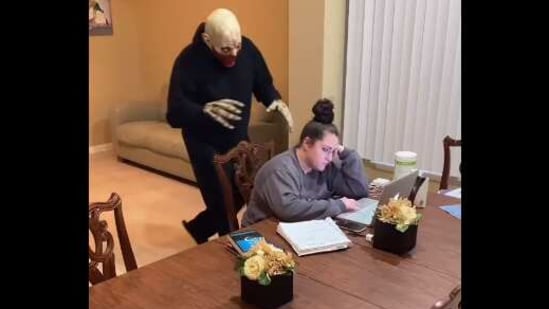 April Fool's Day 2021: Man uses scary mask to prank girlfriend. Mean or  funny? | Trending - Hindustan Times