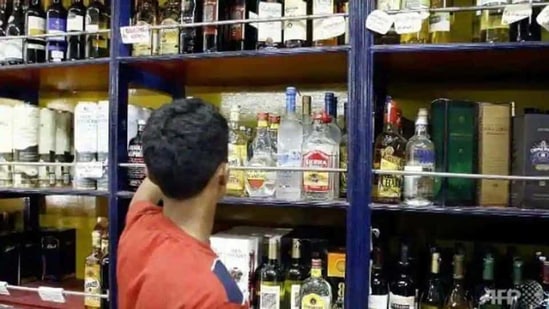 The government has decided not to change the annual license fee of retail shops of beer.(Representational image) The government has decided not to change the annual license fee of retail shops of beer.(Representational image)