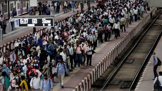 Maharashtra again sees a spike of nearly 40,000 cases on Wednesday, after reporting comparatively lower numbers for a few days. (AP) Maharashtra again sees a spike of nearly 40,000 cases on Wednesday, after reporting comparatively lower numbers for a few days. (AP)