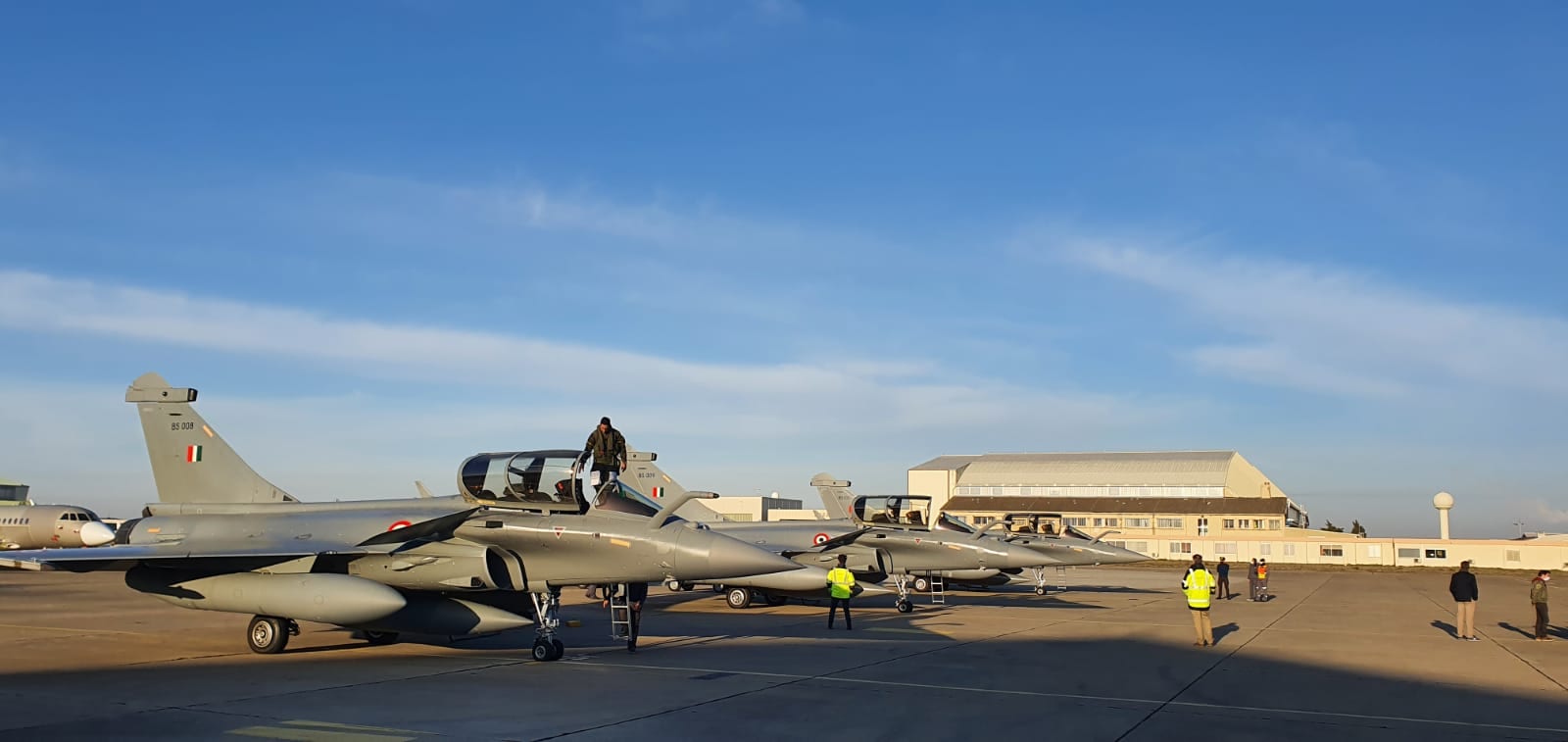 The IAF did not disclose the base where the Rafale jets landed. (Twitter/@IAF_MCC)