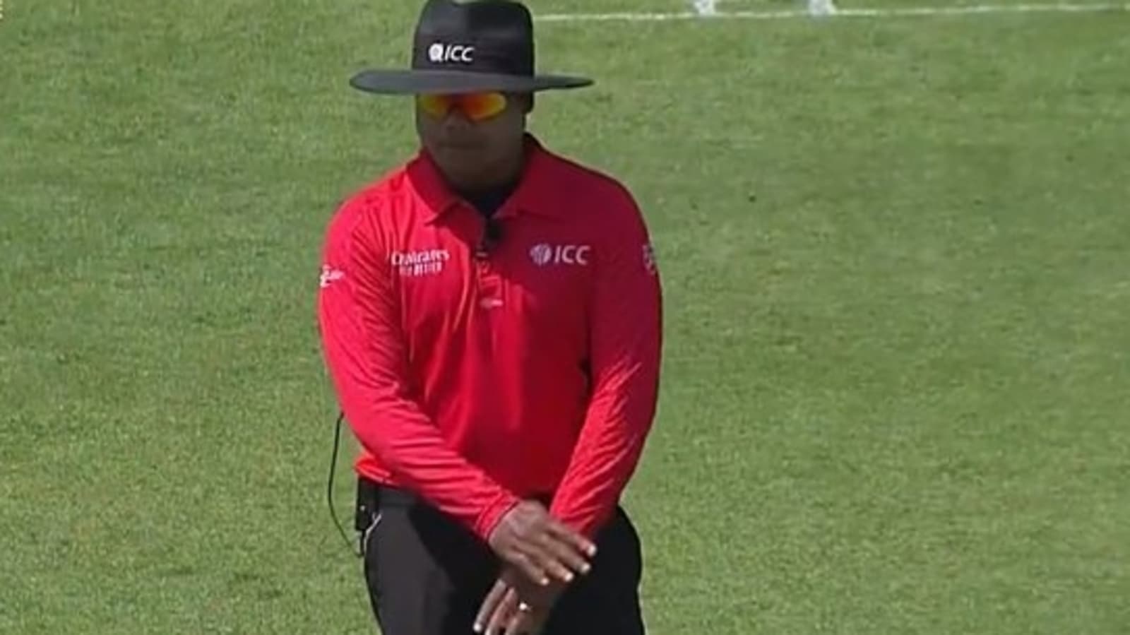 ICC decides to retain “umpire’s call”