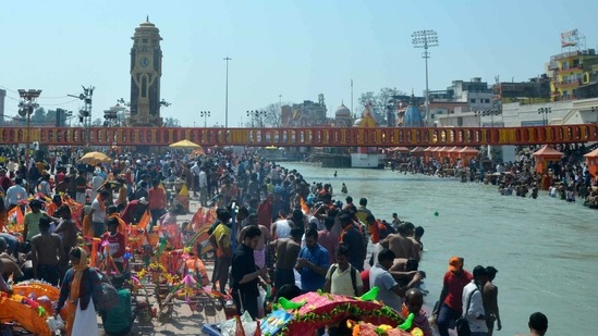 Numbers of devotees gather during Haridwar Mahakumbh at Har Ki Pauri Ghat, in Haridwar on Sunday. (ANI Photo) Numbers of devotees gather during Haridwar Mahakumbh at Har Ki Pauri Ghat, in Haridwar on Sunday. (ANI Photo)