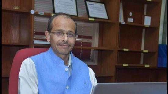 Ashish Lele is appointed director at Pune’s Council of Scientific and Industrial Research-National Chemical Laboratory (CSIR-NCL), on Thursday morning. (HT)