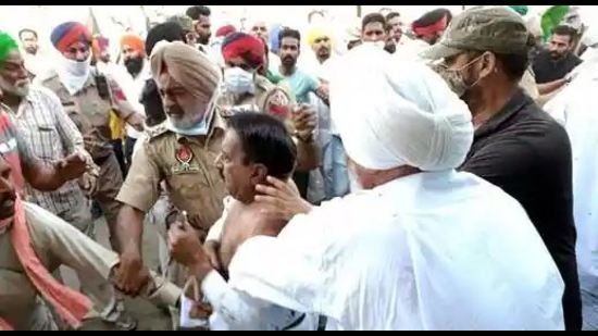 Abohar MLA Arun Narang was beaten up and stripped naked by a mob of farmers protesting against the Centre’s farm laws on March 27. (HT Photo) Abohar MLA Arun Narang was beaten up and stripped naked by a mob of farmers protesting against the Centre’s farm laws on March 27. (HT Photo)