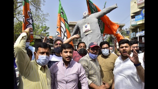The visuals of Abohar MLA Arun Narang being thrashed publicly in Malout had evoked a strong response from the party, which had called for Abohar bandh on March 30. (HT file) The visuals of Abohar MLA Arun Narang being thrashed publicly in Malout had evoked a strong response from the party, which had called for Abohar bandh on March 30. (HT file)