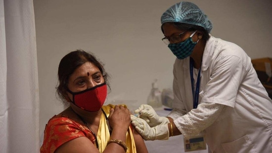 The Centre has widened the scope and extent of Covid-19 vaccination drive by rolling it out for those 45 years of age and above, irrespective of co-morbidities, from April 1 (Bachchan Kumar / Hindustan Times)(Bachchan Kumar / Hindustan Times) The Centre has widened the scope and extent of Covid-19 vaccination drive by rolling it out for those 45 years of age and above, irrespective of co-morbidities, from April 1 (Bachchan Kumar / Hindustan Times)(Bachchan Kumar / Hindustan Times)