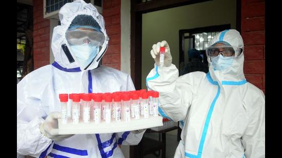 Samples being collected for Covid-19 testing. The Himachal Pradesh health secretary, Amitabh Avasthi, has said that more than 70% of the total testing should be through RT-PCR. He pointed to the low percentage of RT-PCR tests Bilaspur, Kinnaur, Kullu, Lahaul and Spiti and Mandi. (HT file photo) Samples being collected for Covid-19 testing. The Himachal Pradesh health secretary, Amitabh Avasthi, has said that more than 70% of the total testing should be through RT-PCR. He pointed to the low percentage of RT-PCR tests Bilaspur, Kinnaur, Kullu, Lahaul and Spiti and Mandi. (HT file photo)
