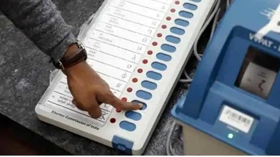 4 officials suspended, repoll ordered after EVM found in Assam BJP  candidate's car | Hindustan Times