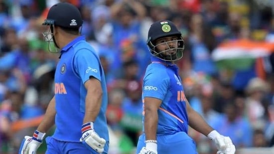 MS Dhoni and Rishabh Pant during an ODI