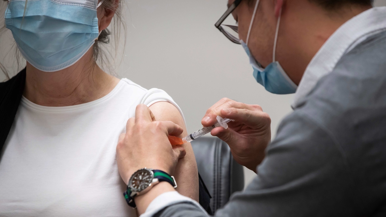 AstraZeneca Covid19 shot Are blood clot events more common in women