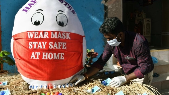 The municipal corporation made it mandatory to wear masks in public places last year. A fine of <span class='webrupee'>₹</span>200 is levied in case of non-adherence. (ANI representative image) The municipal corporation made it mandatory to wear masks in public places last year. A fine of <span class='webrupee'>₹</span>200 is levied in case of non-adherence. (ANI representative image)
