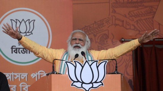 Ahead of the third phase of the polls in West Bengal, PM Modi on April 3 held political rallies in Hooghly and South 24 Parganas district. (HT Photo)