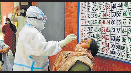 The drive was kicked off at the Postgraduate Government College, Sector 11, where four people tested positive. (Representative Photo/HT File) The drive was kicked off at the Postgraduate Government College, Sector 11, where four people tested positive. (Representative Photo/HT File)