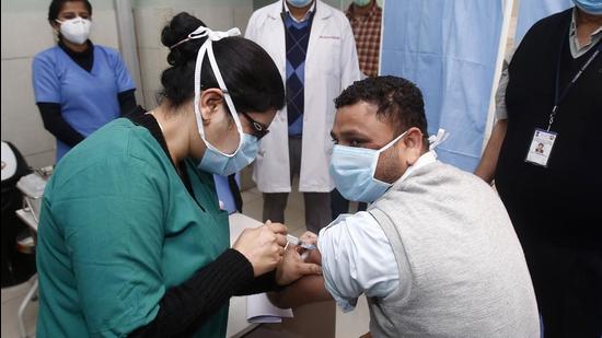 From 4,164 on March 31, the total number of those vaccinated in the age group of 45-59 years has shot up to 10,113 on April 3. (HT FILE PHOTO) From 4,164 on March 31, the total number of those vaccinated in the age group of 45-59 years has shot up to 10,113 on April 3. (HT FILE PHOTO)