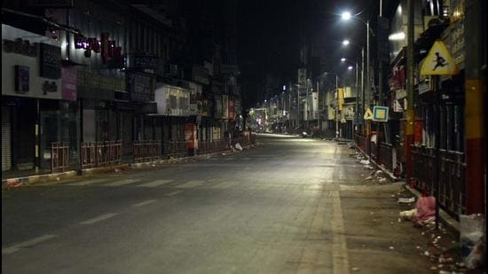 The Odisha government on Saturday decided to clamp night curfew in 10 districts which are witnessing a surge in cases of Covid-19. (Image used for representation). (HT PHOTO.) The Odisha government on Saturday decided to clamp night curfew in 10 districts which are witnessing a surge in cases of Covid-19. (Image used for representation). (HT PHOTO.)