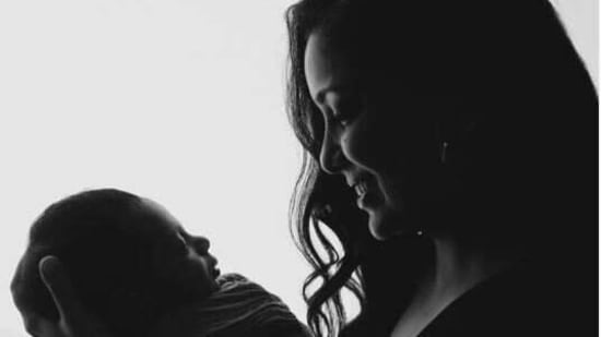 Harshdeep celebrates one-month birthday of her son.