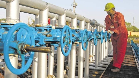 A technician opens a pressure gas valve inside the Oil and Natural Gas Corp (ONGC) group in Ahmedabad.(Reuters File Photo) A technician opens a pressure gas valve inside the Oil and Natural Gas Corp (ONGC) group in Ahmedabad.(Reuters File Photo)