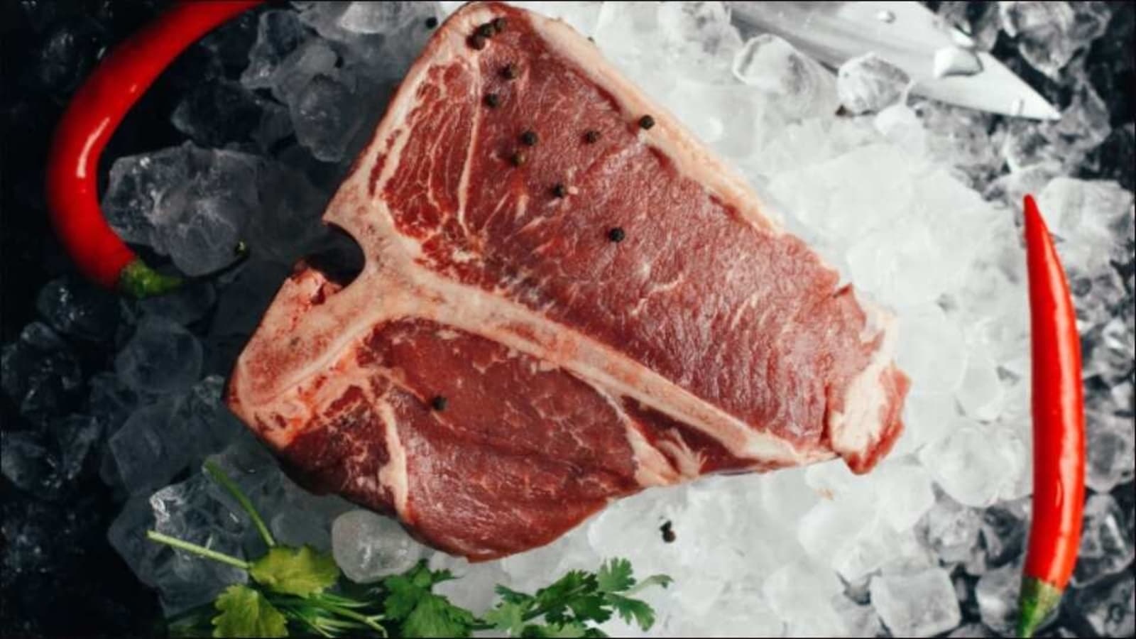 Studiu: riscul bolilor cardiovasculare, rate ridicate ale mortalității în rândul consumatorilor de carne procesată Studiu: riscul bolilor cardiovasculare, rate ridicate ale mortalității în rândul consumatorilor de carne procesată