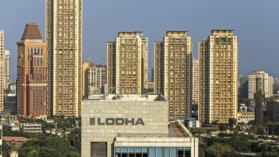 Anchor investors are allowed to buy up to 30% of an IPO, and will be invited to buy shares on April 6, a day before the public share sale opens.(Bloomberg) Anchor investors are allowed to buy up to 30% of an IPO, and will be invited to buy shares on April 6, a day before the public share sale opens.(Bloomberg)