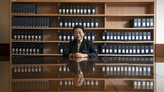 Hong Kong's Justice Secretary Teresa Cheng Yeuk-wah said that the new committee would receive advice supervised by Beijing, before making a decision. (File Photo: Bloomberg) Hong Kong's Justice Secretary Teresa Cheng Yeuk-wah said that the new committee would receive advice supervised by Beijing, before making a decision. (File Photo: Bloomberg)