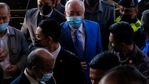 Najib Razak, Malaysia's former prime minister, center, arrives at the Kuala Lumpur Courts Complex in Kuala Lumpur, Malaysia.(Bloomberg/ File photo) Najib Razak, Malaysia's former prime minister, center, arrives at the Kuala Lumpur Courts Complex in Kuala Lumpur, Malaysia.(Bloomberg/ File photo)