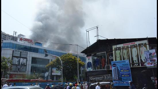 Nine Covid-19 patients lost their lives after a fire was reported in Sunrise Hospital housed inside Dreams Mall in Bhandup. (HT FILE) Nine Covid-19 patients lost their lives after a fire was reported in Sunrise Hospital housed inside Dreams Mall in Bhandup. (HT FILE)
