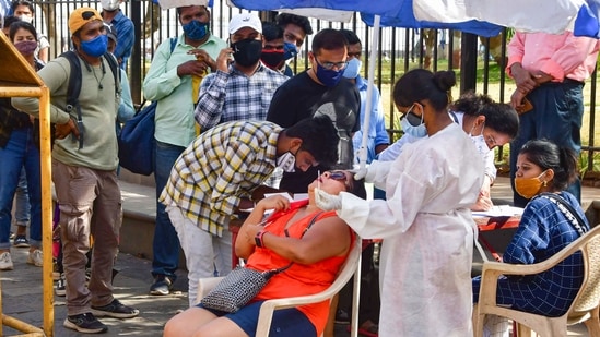 With 52,847 patients cured of Covid-19, recoveries have risen to 11,682,136 and the recovery rate stands at 92.79 per cent, the data showed.(PTI Photo ) With 52,847 patients cured of Covid-19, recoveries have risen to 11,682,136 and the recovery rate stands at 92.79 per cent, the data showed.(PTI Photo )
