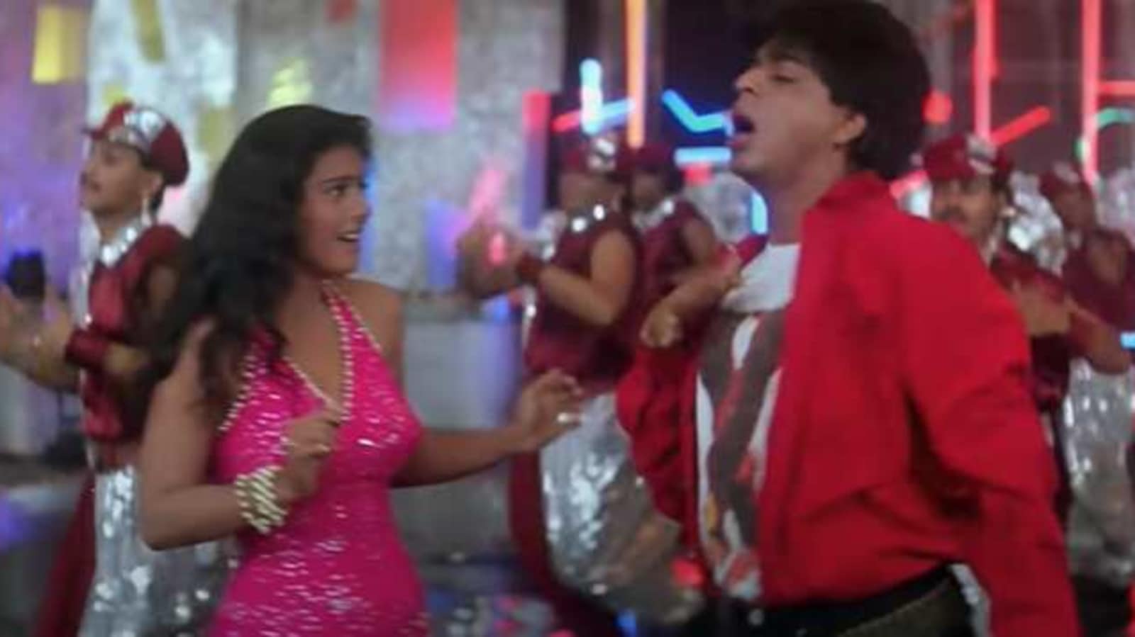 Kajol Says My Eyes Aren T Even Black In This Vintage Bts Video From Baazigar Shoot Watch Bollywood Hindustan Times