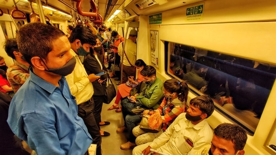 After the DMRC tweeted a travel advisory after the DDMA order, commuters posted several queries regarding the restrictions(Sanchit Khanna/HT file photo) After the DMRC tweeted a travel advisory after the DDMA order, commuters posted several queries regarding the restrictions(Sanchit Khanna/HT file photo)