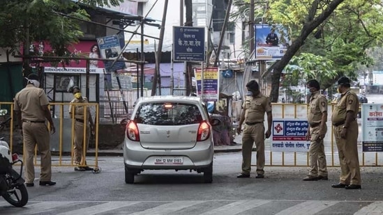 The PMC has already closed hotel, restaurants, and bars, except room service in the lodging hotels, within the city limits. (Pratham Gokhale/HT Photo) The PMC has already closed hotel, restaurants, and bars, except room service in the lodging hotels, within the city limits. (Pratham Gokhale/HT Photo)